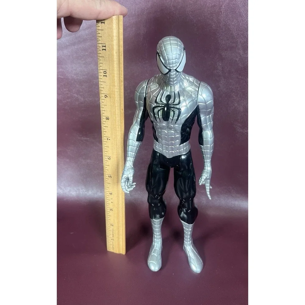 Marvel Hasbro Armored Silver Suit Spiderman‎  11